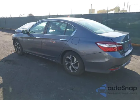 2017 Honda Accord Lx z USA, uszkodzony, nr VIN 1HGCR2F32HA143538